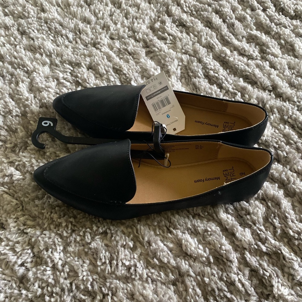 Brand New Women’s Flats With Memory Foam Size 9